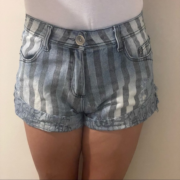 Striped jeans shorts - Picture 9 of 10